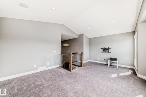 1921 33 Street, Edmonton, AB - Indoor Photo Showing Other Room