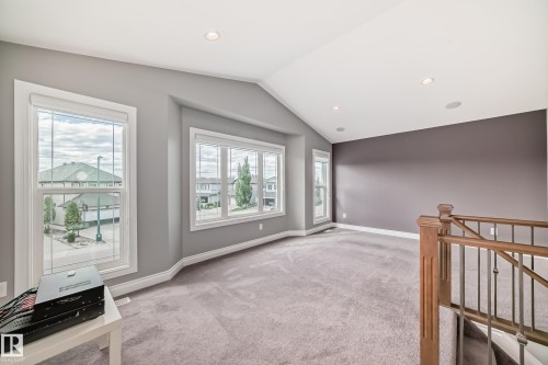 1921 33 Street, Edmonton, AB - Indoor Photo Showing Other Room