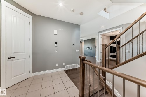 1921 33 Street, Edmonton, AB - Indoor Photo Showing Other Room