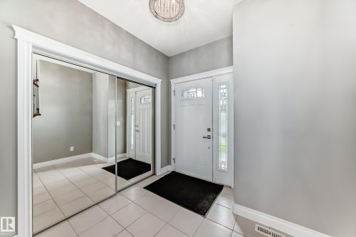1921 33 Street, Edmonton, AB - Indoor Photo Showing Other Room
