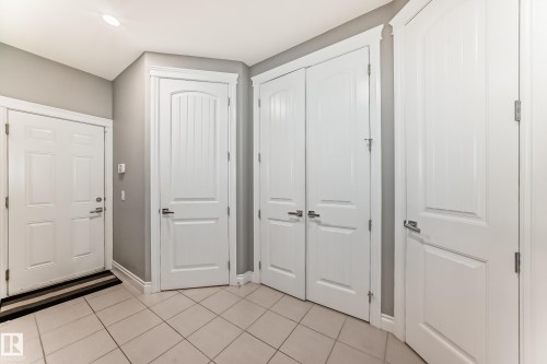 1921 33 Street, Edmonton, AB - Indoor Photo Showing Other Room