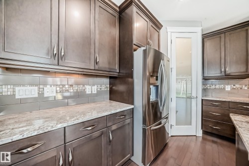 1921 33 Street, Edmonton, AB - Indoor Photo Showing Kitchen
