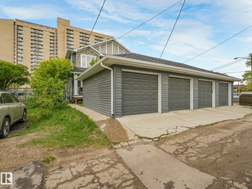 2 10319 120 Street, Edmonton, AB - Outdoor
