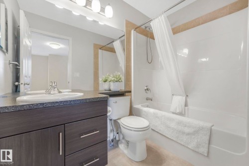 1126 176 Street, Edmonton, AB - Indoor Photo Showing Bathroom