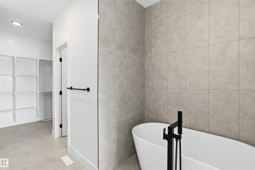24 Meadowgrove Landing, Spruce Grove, AB - Indoor Photo Showing Bathroom