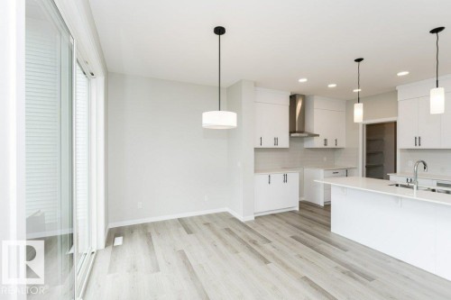 3945 Wren Loop, Edmonton, AB - Indoor Photo Showing Kitchen With Upgraded Kitchen