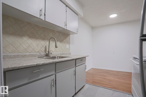 6 14205 82 Street, Edmonton, AB - Indoor Photo Showing Kitchen