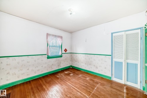11239 97 Street, Edmonton, AB - Indoor Photo Showing Other Room