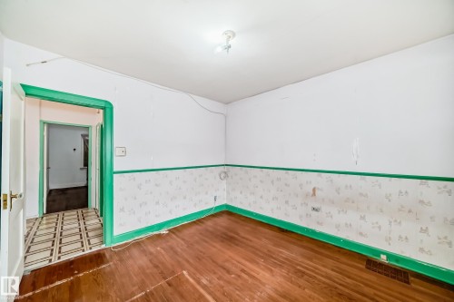 11239 97 Street, Edmonton, AB - Indoor Photo Showing Other Room