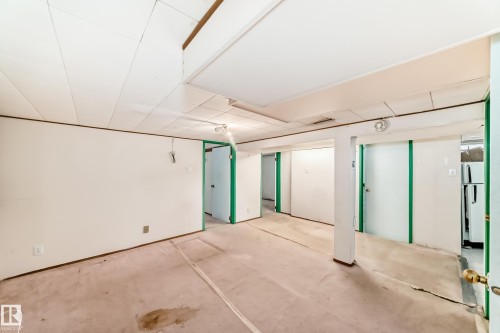 11239 97 Street, Edmonton, AB - Indoor Photo Showing Other Room