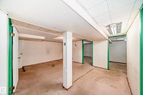 11239 97 Street, Edmonton, AB - Indoor Photo Showing Other Room