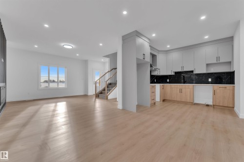 3608 39 Avenue, Beaumont, AB - Indoor Photo Showing Kitchen