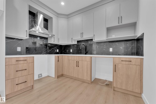 3608 39 Avenue, Beaumont, AB - Indoor Photo Showing Kitchen