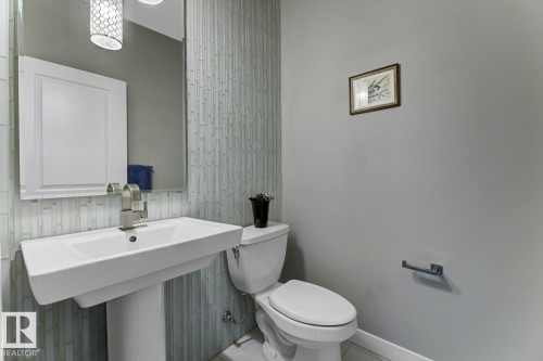 1251 Secord Landing, Edmonton, AB - Indoor Photo Showing Bathroom