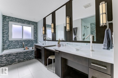 1251 Secord Landing, Edmonton, AB - Indoor Photo Showing Bathroom
