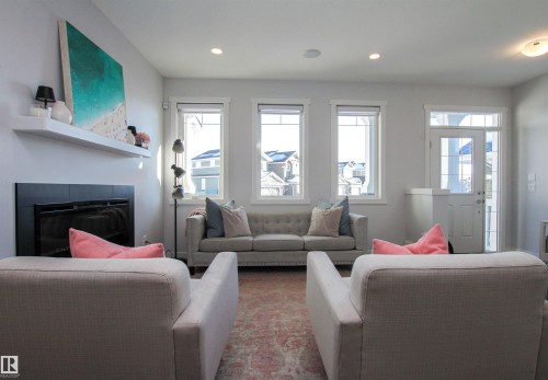 16752 15 Avenue, Edmonton, AB - Indoor With Fireplace