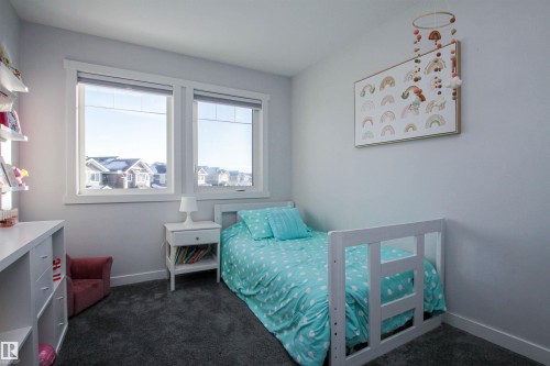 16752 15 Avenue, Edmonton, AB - Indoor Photo Showing Bedroom