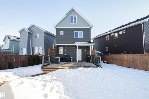 16752 15 Avenue, Edmonton, AB - Outdoor