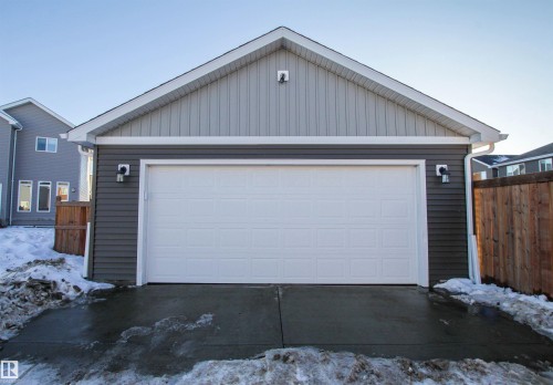 16752 15 Avenue, Edmonton, AB - Outdoor