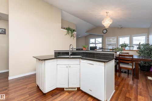 3769 23 Street, Edmonton, AB - Indoor Photo Showing Kitchen