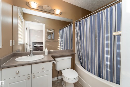 3769 23 Street, Edmonton, AB - Indoor Photo Showing Bathroom
