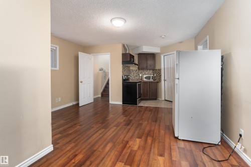 3769 23 Street, Edmonton, AB - Indoor Photo Showing Kitchen