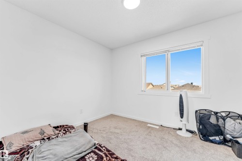 1106 Aster Boulevard, Edmonton, AB - Indoor