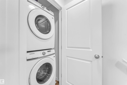 1106 Aster Boulevard, Edmonton, AB - Indoor Photo Showing Laundry Room