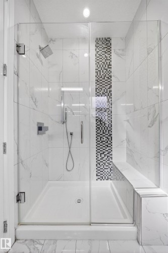 4112 8 Street, Edmonton, AB - Indoor Photo Showing Bathroom