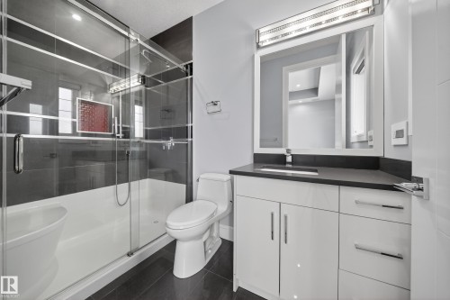 4112 8 Street, Edmonton, AB - Indoor Photo Showing Bathroom