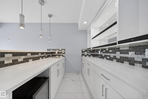 4112 8 Street, Edmonton, AB - Indoor Photo Showing Kitchen