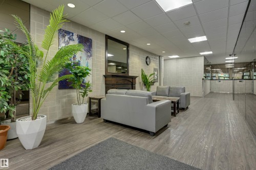 802 10011 116 Street, Edmonton, AB - Indoor