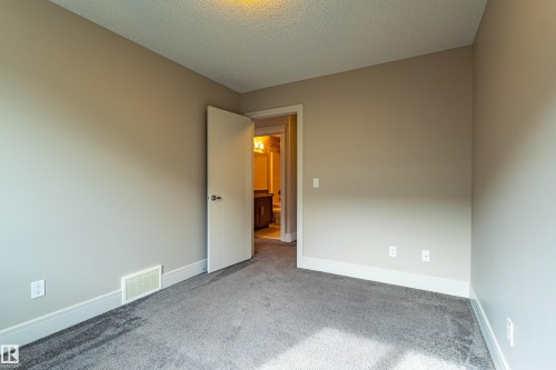 4906 Crabapple Lane Sw, Edmonton, AB - Indoor Photo Showing Other Room