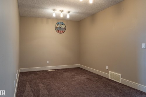 4906 Crabapple Lane Sw, Edmonton, AB - Indoor Photo Showing Other Room