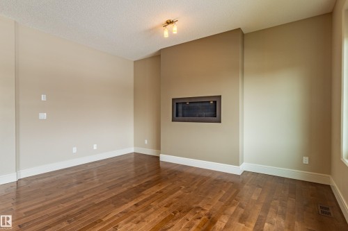 4906 Crabapple Lane Sw, Edmonton, AB - Indoor Photo Showing Other Room