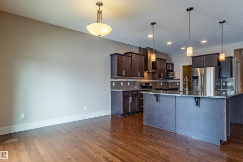 4906 Crabapple Lane Sw, Edmonton, AB - Indoor Photo Showing Kitchen With Upgraded Kitchen