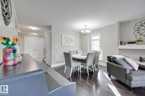 1564 36 Avenue, Edmonton, AB - Indoor Photo Showing Dining Room