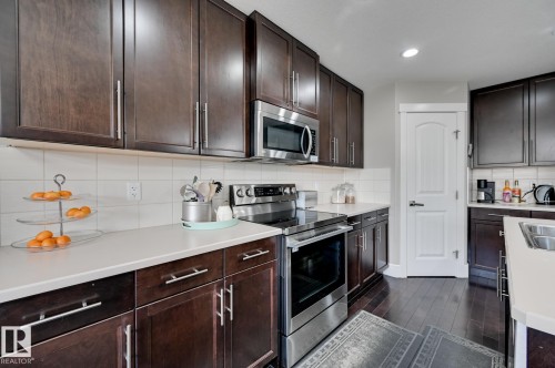 1564 36 Avenue, Edmonton, AB - Indoor Photo Showing Kitchen