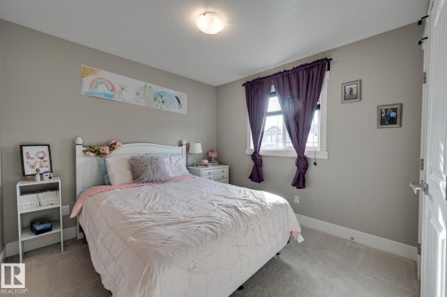 1564 36 Avenue, Edmonton, AB - Indoor Photo Showing Bedroom