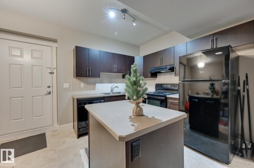 1564 36 Avenue, Edmonton, AB - Indoor Photo Showing Kitchen