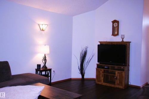 26 Simonette Crescent, Devon, AB - Indoor