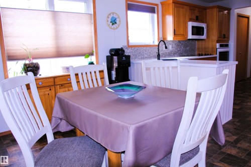 26 Simonette Crescent, Devon, AB - Indoor