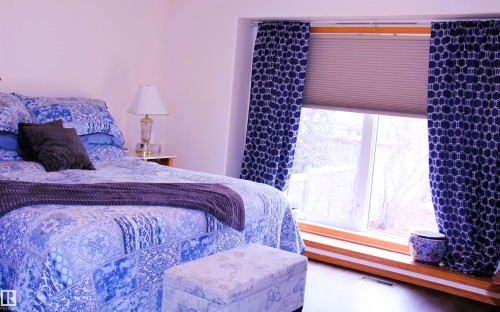 26 Simonette Crescent, Devon, AB - Indoor Photo Showing Bedroom