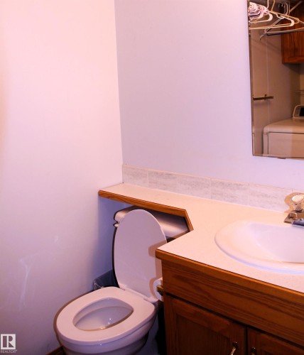 26 Simonette Crescent, Devon, AB - Indoor Photo Showing Bathroom