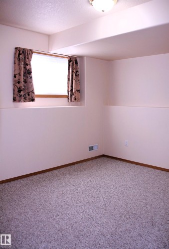 26 Simonette Crescent, Devon, AB - Indoor Photo Showing Other Room