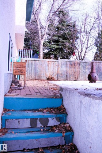 26 Simonette Crescent, Devon, AB - Outdoor