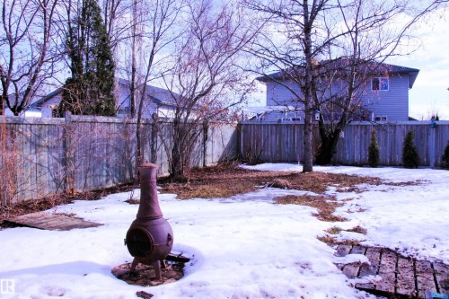 26 Simonette Crescent, Devon, AB - Outdoor