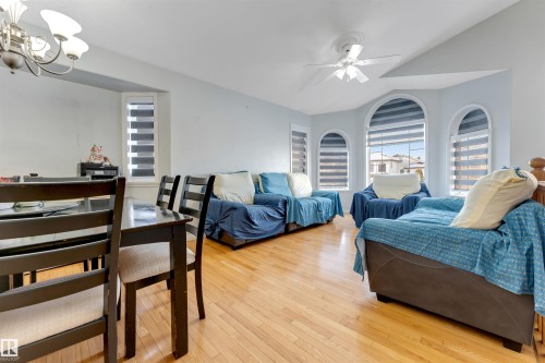 3139 34B Avenue, Edmonton, AB - Indoor Photo Showing Living Room