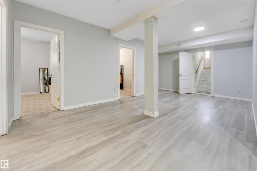3139 34B Avenue, Edmonton, AB - Indoor Photo Showing Other Room