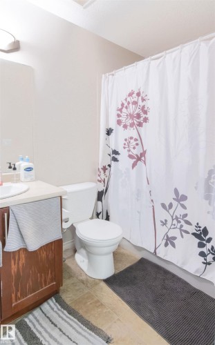 5161 Terwillegar Boulevard, Edmonton, AB - Indoor Photo Showing Bathroom